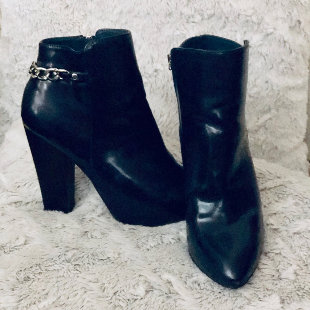 Betseyville Booties - Navy
